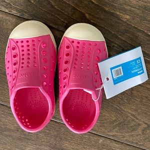 Native Jefferson shoes size C5